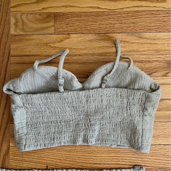 Sincerely Jules - Crop Top SizeS - Picture 2 of 2